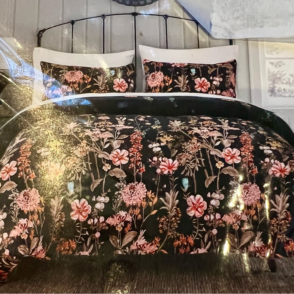 King Botanical Black and Pink Floral Duvet Cover set - Floral Chic Bedding